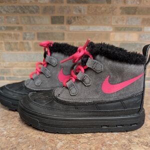 Nike Kids Boots - Gray and Pink